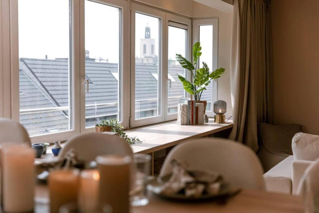 Juan - Stijlvol Appartement Met Uitzicht Op De Kaai Остенде Екстер'єр фото